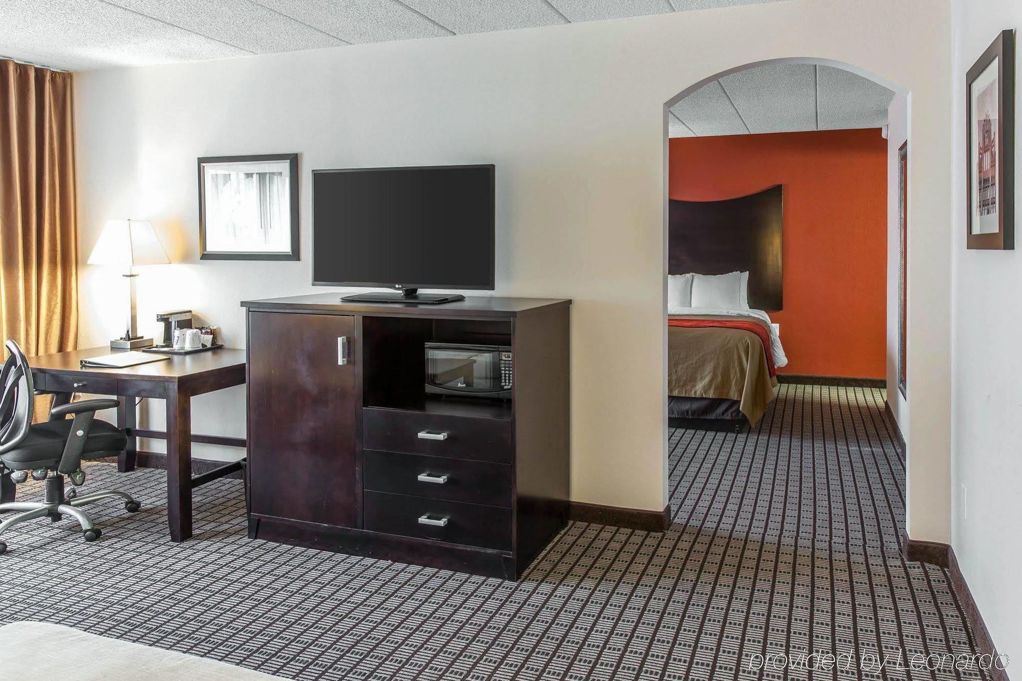 Clarion Hotel & Suites BWI Airport North Baltimore Buitenkant foto